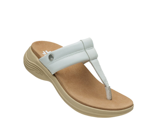 Toe touch view on KURU Footwear SUVI Women's Slip-On Sandal in White-Sand
