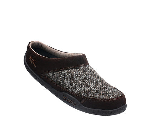 Toe touch view on KURU Footwear DRAFT Men's Slipper in CocoaBrown