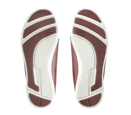 Detail of the sole pattern on the KURU Footwear LUNA Women's Chelsea Boot in RichWalnut-SoftCream