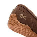 Close-up of the heel and KURU logo on the LOFT 2 Men's Slipper in Walnut Brown.