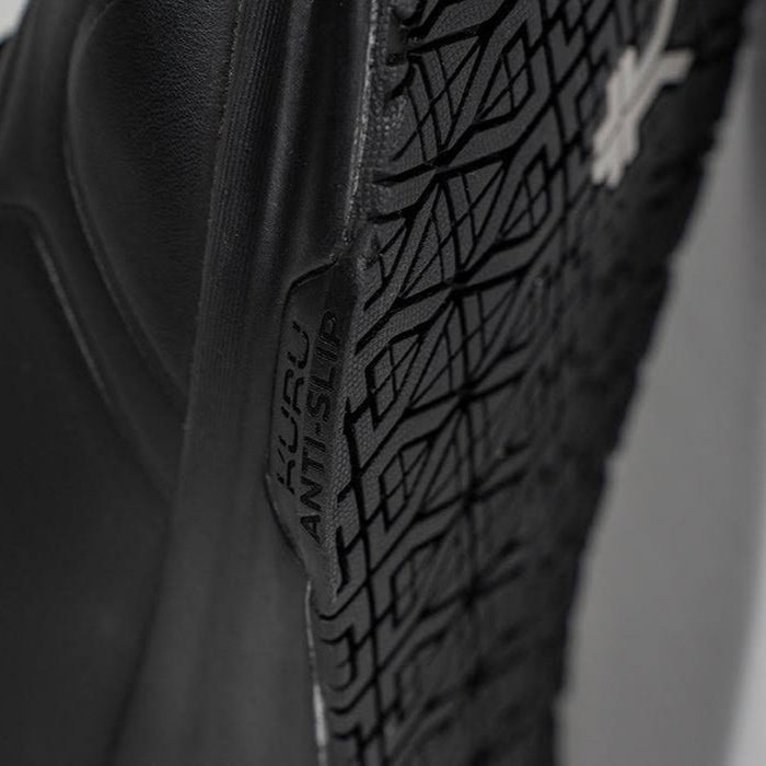 Detailed image of SHIFT in JetBlack