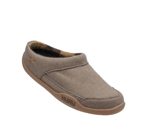 Toe touch view on KURU Footwear DRAFT Women's Slipper in Sand-Gum